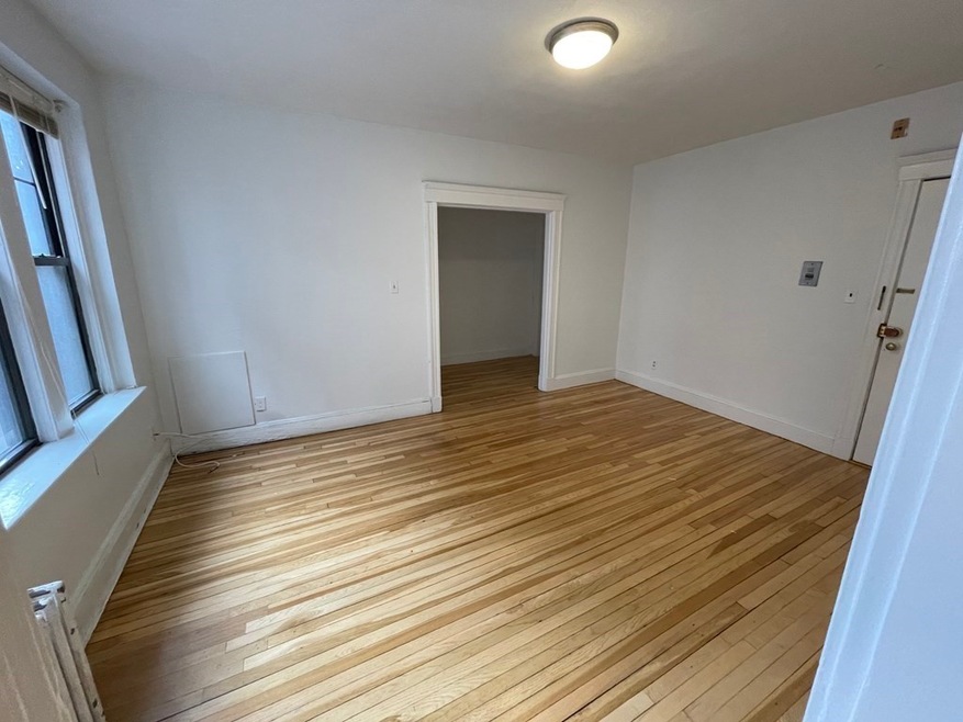 64 Queensberry St unit 212, Boston, MA 02215 - photo 1