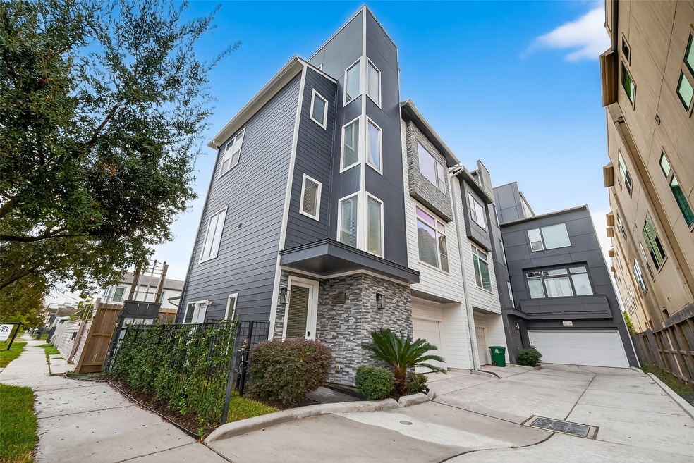 1817 Crockett St unit C, Houston, TX 77007 - photo 1