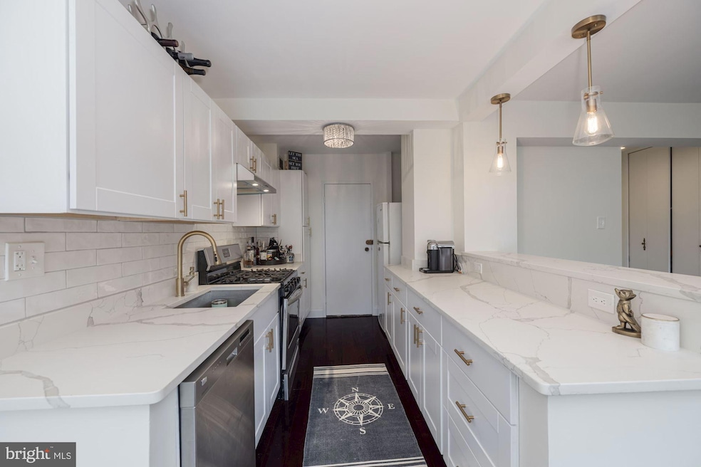 The Towers unit 620E, Washington, DC 20016 - photo 1