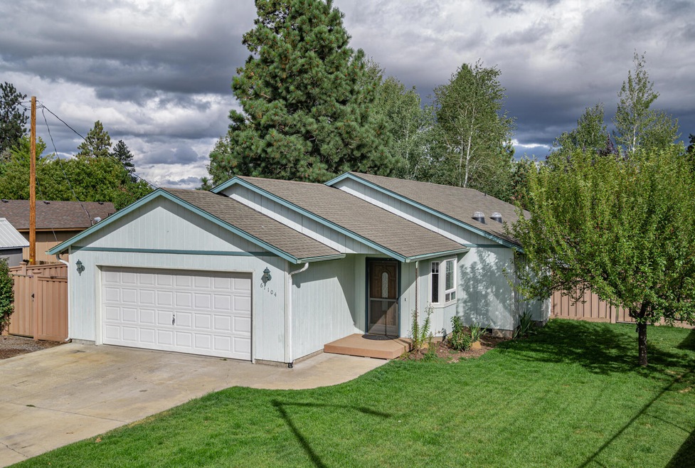 61104 Parrell Rd, Bend, OR 97702 - photo 1