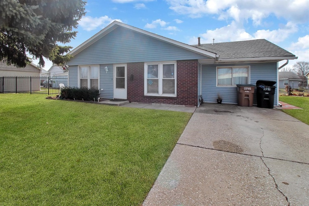 2715 Cardinal Dr, East Chicago, IN 46312 - photo 1