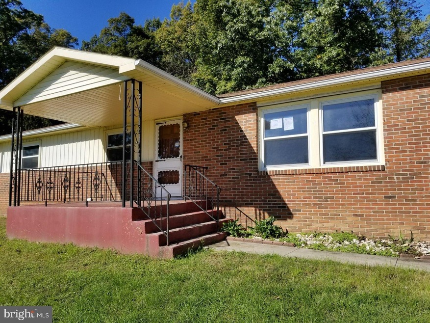 829 Hilltop Rd, Myerstown, PA 17067 - photo 1