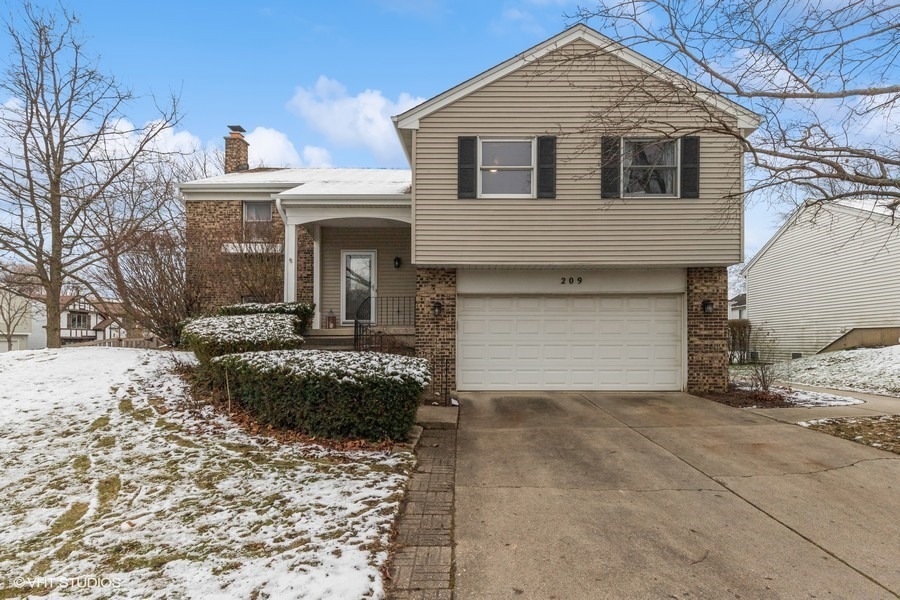unlisted-address, Vernon Hills, IL 60061 - photo 1