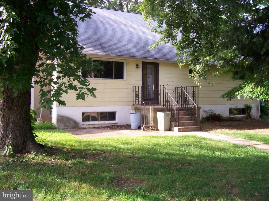 6416 Lewisville Ave, Bensalem, PA 19020 - photo 1