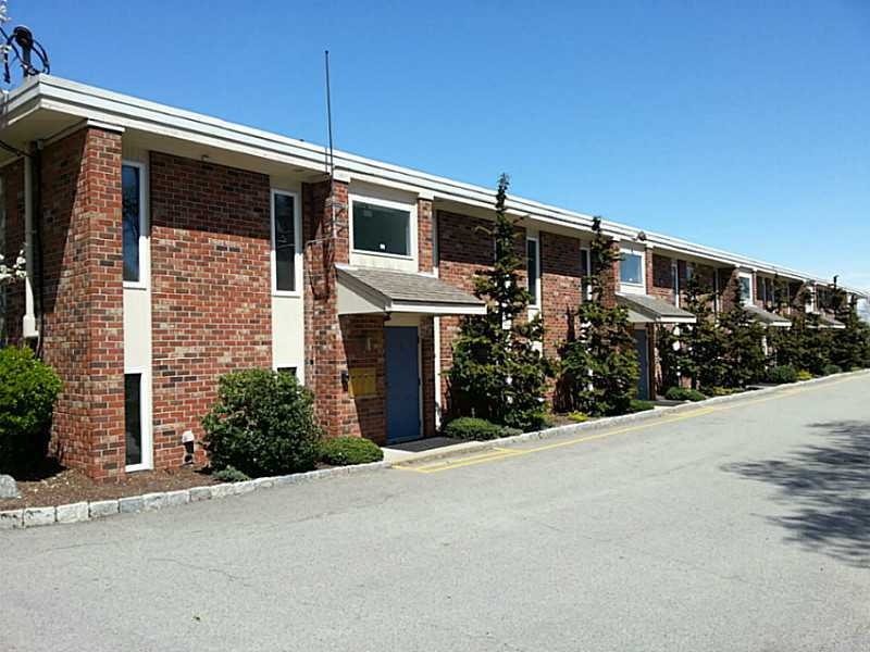 3940 Post Rd unit 4, Warwick, RI 02886 - photo 1