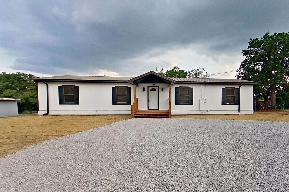 1404 Arvel Cir, Azle, TX 76020 - photo 1