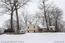 649 E. VALLEY CHASE