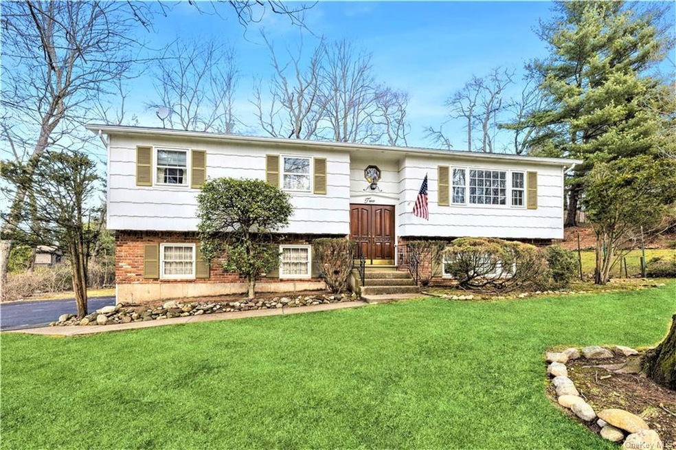 2 Buttonwood Ct, Congers, NY 10920 - photo 1