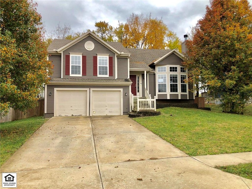 20053 W 220th St, Spring Hill, KS 66083 - photo 1