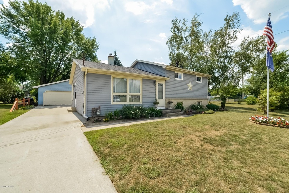 002-Front_View-3103572-medium