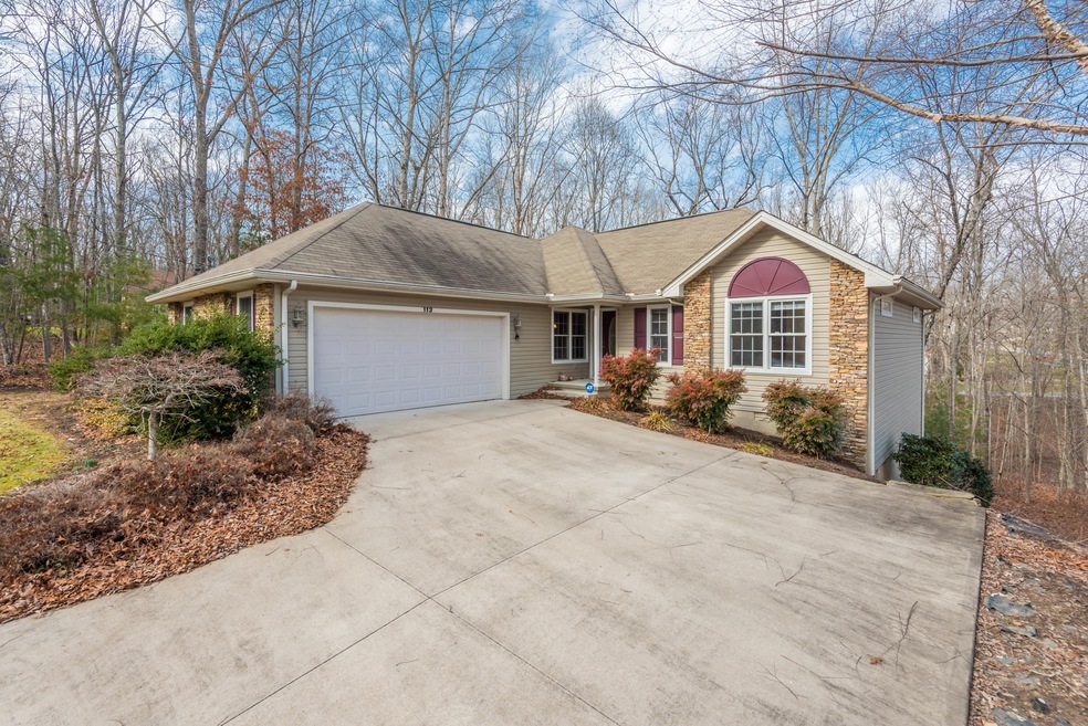 113BurroughLn-18