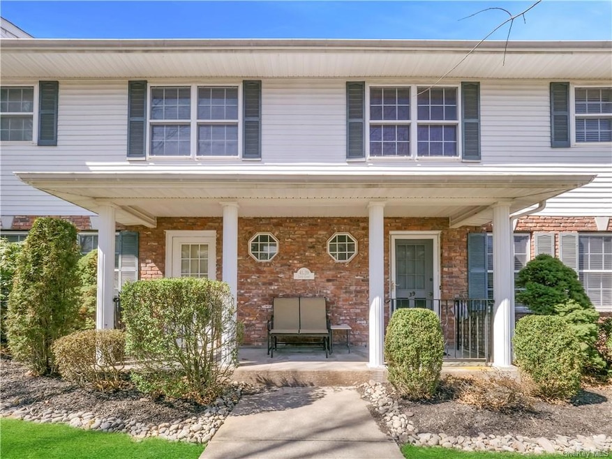 39 Jamie Ct unit A6, Suffern, NY 10901 - photo 1