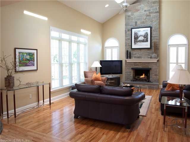 35 Lazy Valley Rd, Glastonbury, CT 06033 - photo 1