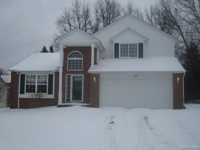 350 Cove View Dr, Waterford, MI 48327 - photo 1