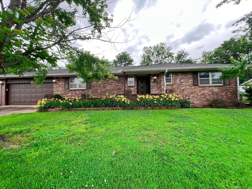 For Sale $224,900 • Co-Listing Agent