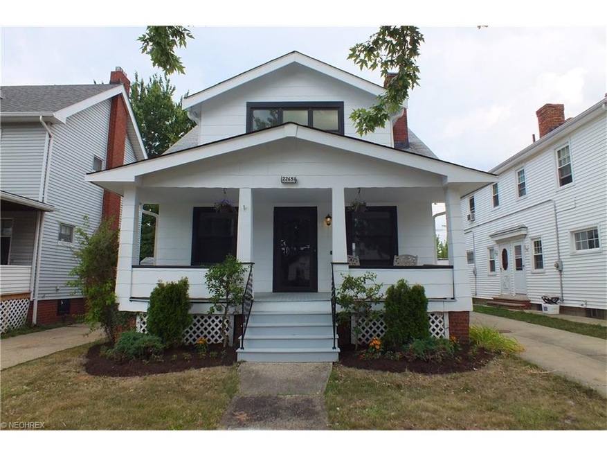Gorgeous Cape Cod Craftsman style home