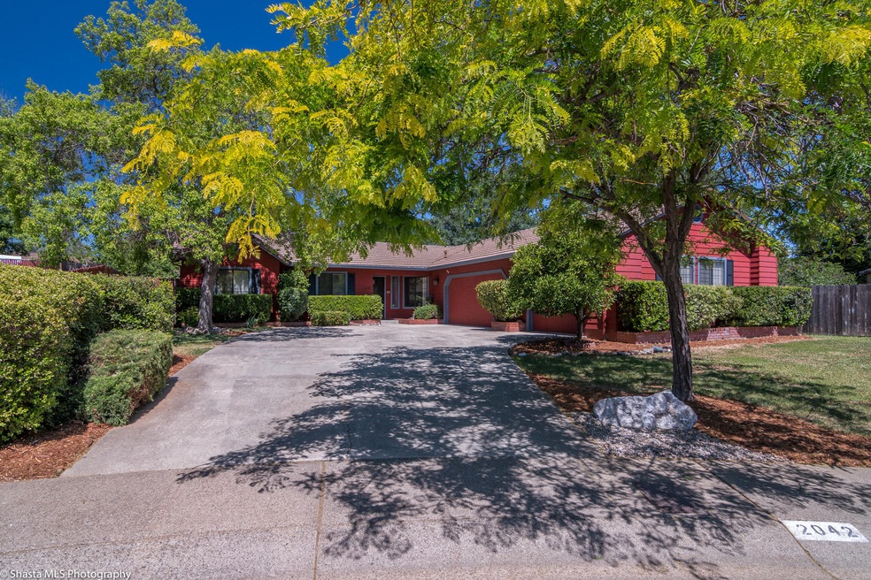 Beautiful Mary Lake Home