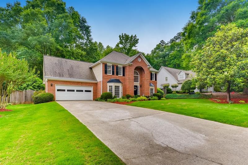 587 Briarmeade Dr SW, Marietta, GA 30064 - photo 1