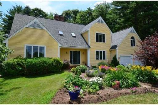 585 Sugar Rd, Bolton, MA 01740 - photo 1