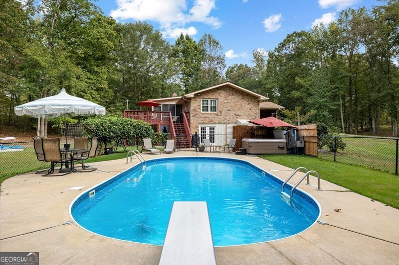 131 Cannongate Cir, Sharpsburg, GA 30277 - photo 1