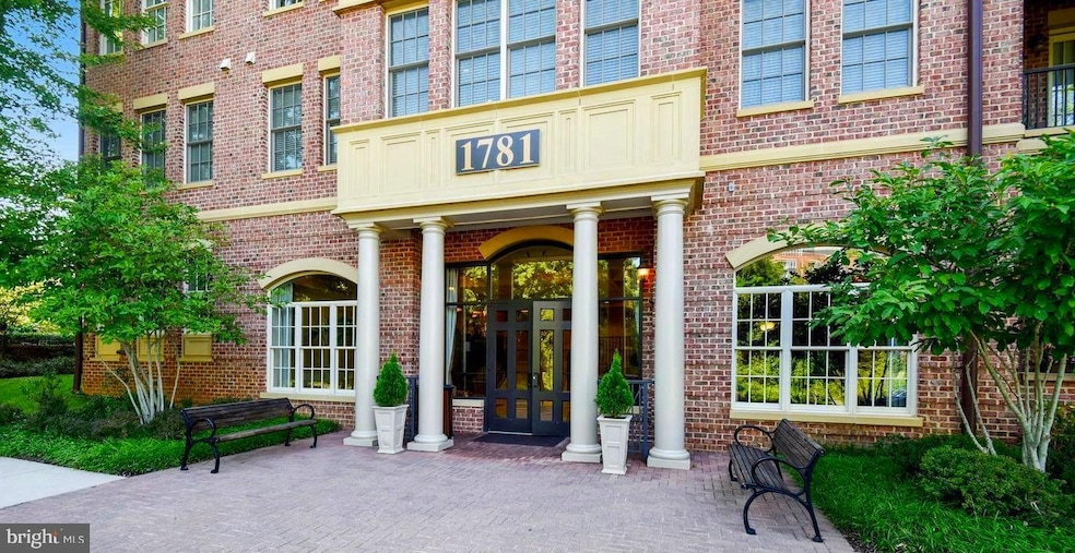 1781 Chain Bridge Rd unit 206, McLean, VA 22102 - photo 1