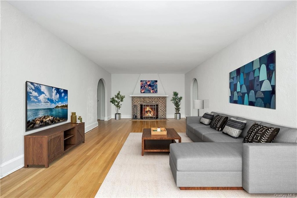 270 Bronxville Rd unit A53, Bronxville, NY 10708 - photo 1