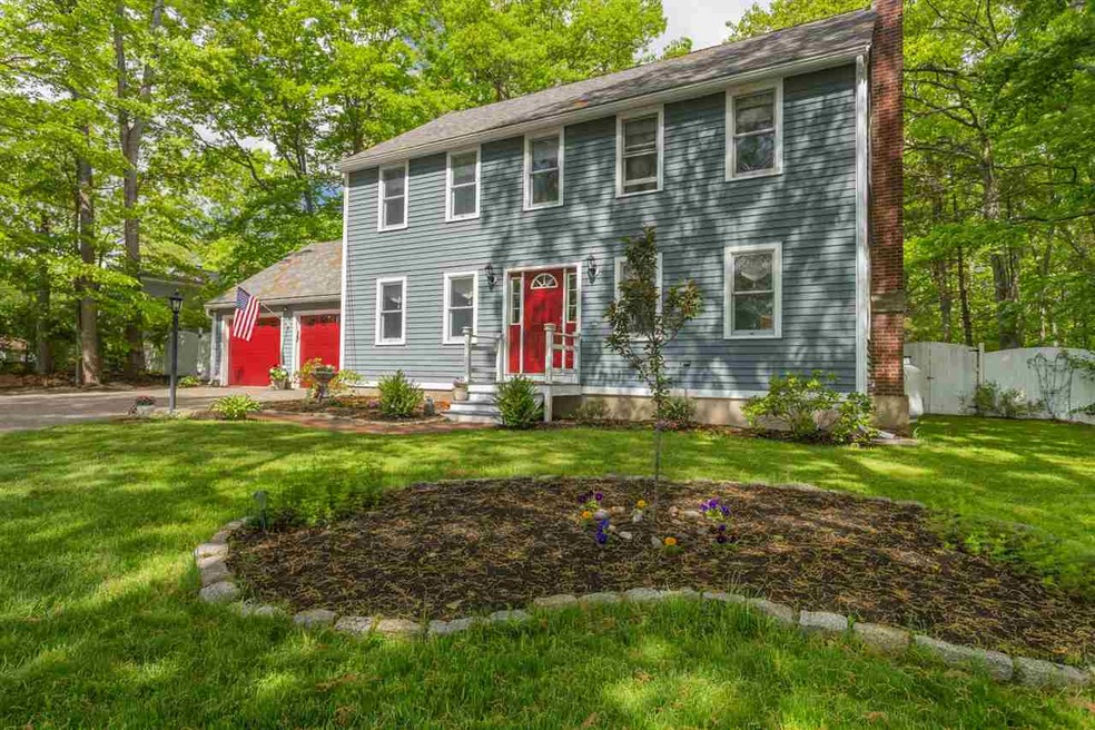 81 Union Rd, Stratham, NH 03885 - photo 1