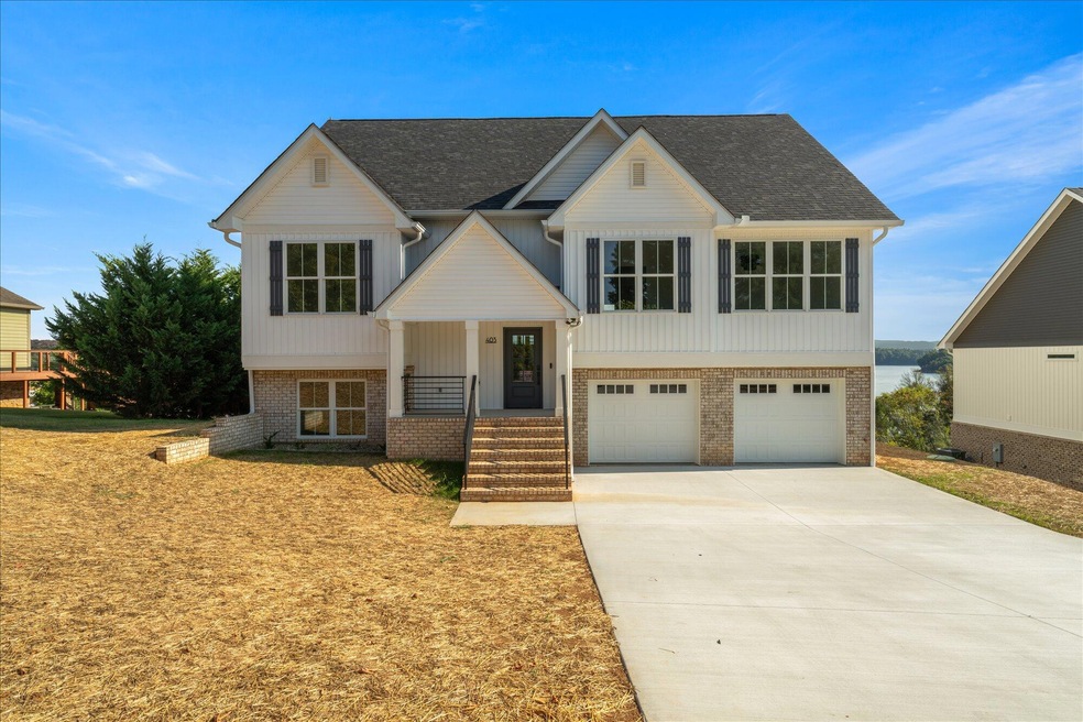 For Sale $949,000 • Co-Listing Agent