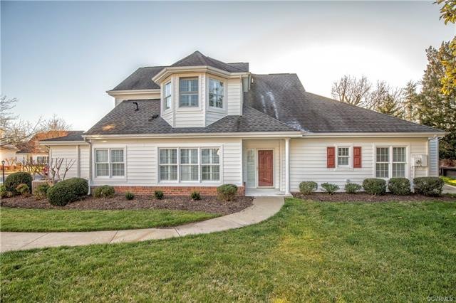 Lovely end unit with 3 bedrooms, 2-1/2 baths with 