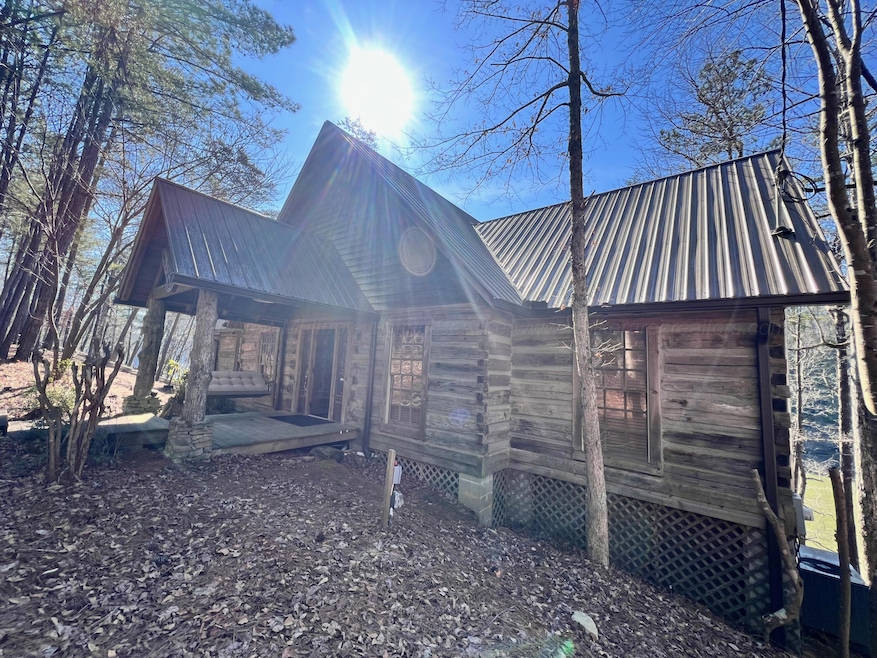 Nostalgic 508 Wilson Ln