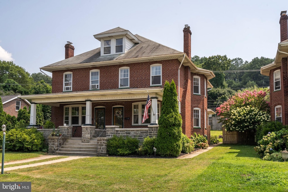 1204 Walnut St, Coatesville, PA 19320 - photo 1