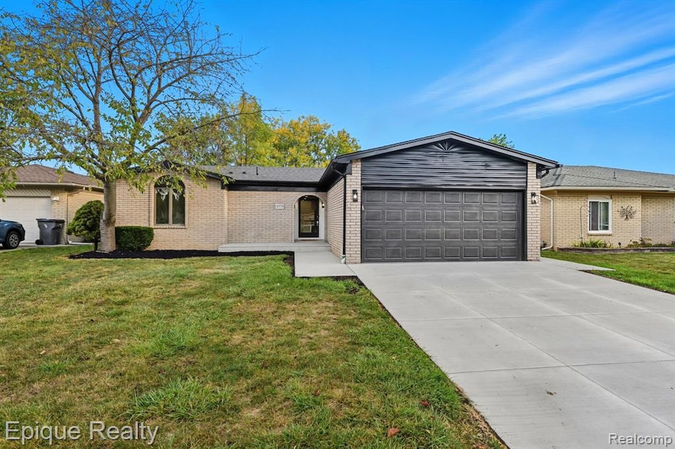 15775 Nader Ct, Clinton Township, MI 48038 - photo 1