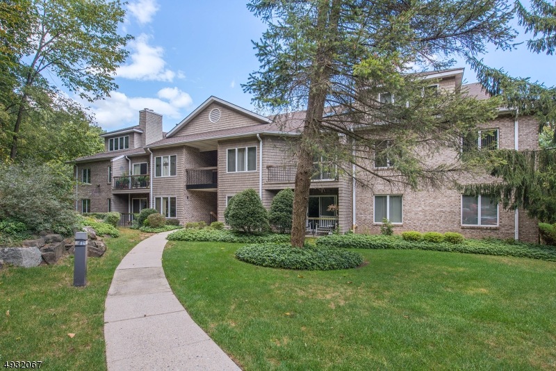 3 Parkside Terrace unit 2B, Woodland Park, NJ 07424 - photo 1