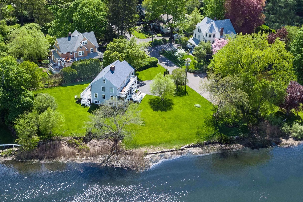 Waterfront in Riverside