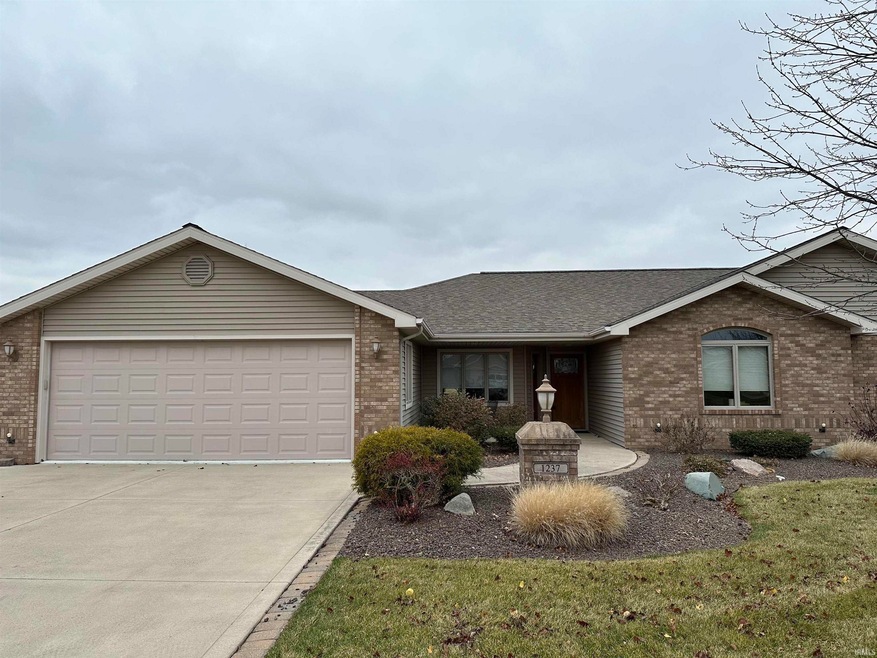 1237 Carrington Way, Berne, IN 46711 - photo 1