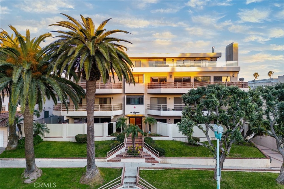 512 Esplanade unit 203, Redondo Beach, CA 90277 - photo 1