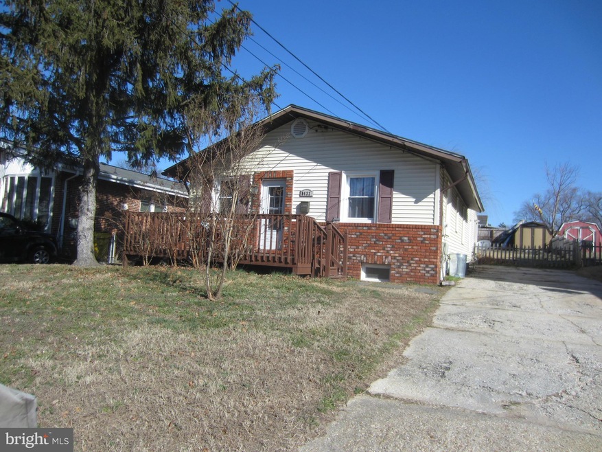 8433 Bay Dr, Pasadena, MD 21122 - photo 1