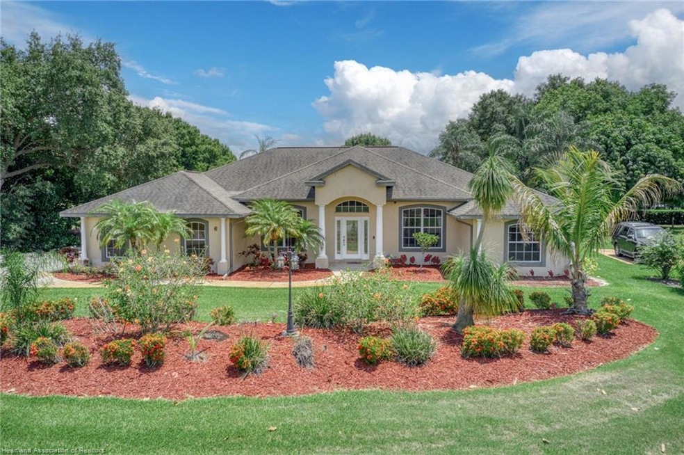 6 Meadowlake Dr, Lake Placid, FL 33852 - photo 1