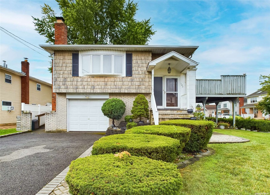 107 Harrison Ave, Bethpage, NY 11714 - photo 1