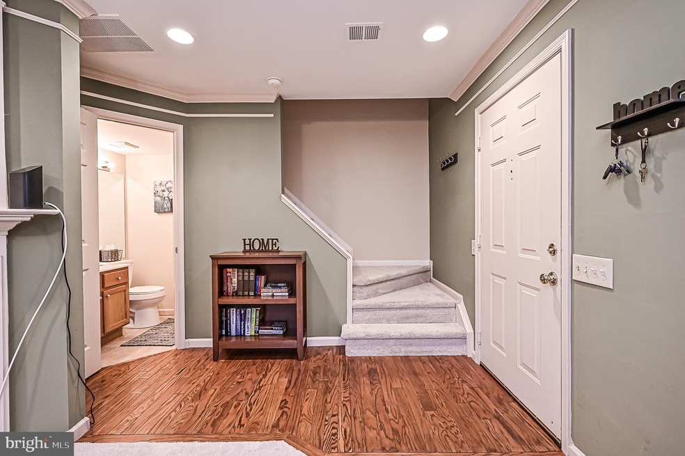 11197 Rienzi Place unit 201, Manassas, VA 20109 - photo 1