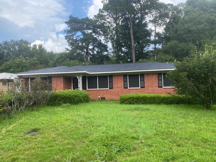 1115 Garden Ln, Dothan, AL 36301 - photo 1