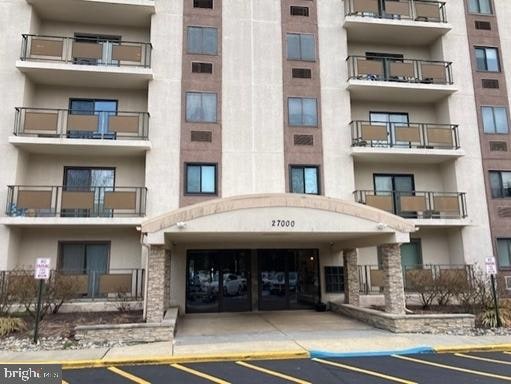 27411 Valley Run Dr unit 411, Wilmington, DE 19810 - photo 1