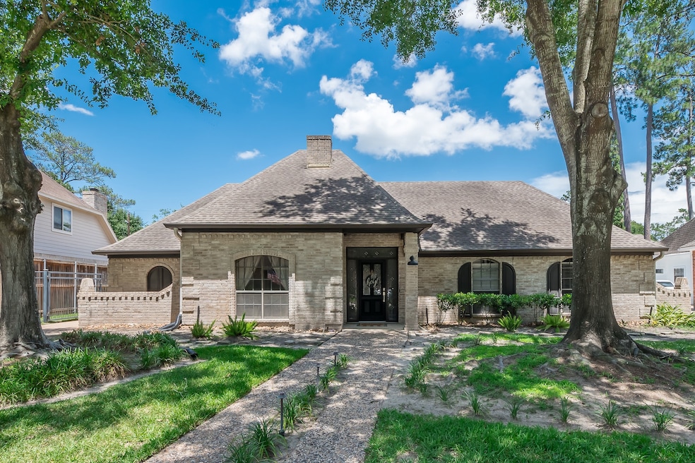 15622 Birchview Dr, Tomball, TX 77377 - photo 1