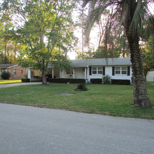 1376 Lamboll Ave, Jacksonville, FL 32205 - photo 1