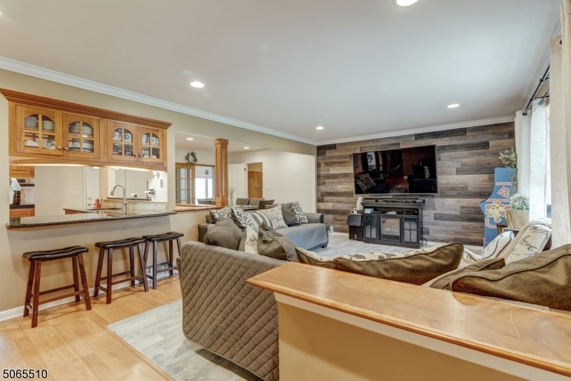 43 Stanford Place, Wayne, NJ 07470 - photo 1