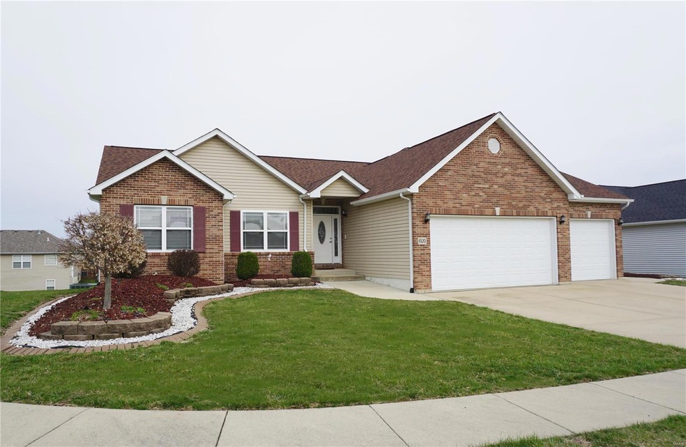 1920 Crimson Oak Dr, Maryville, IL 62062 - photo 1