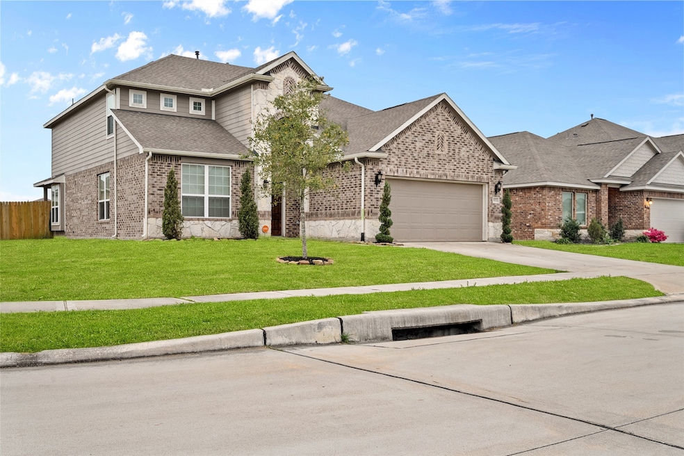 5172 Arbor Cove Ct, Alvin, TX 77511 - photo 1