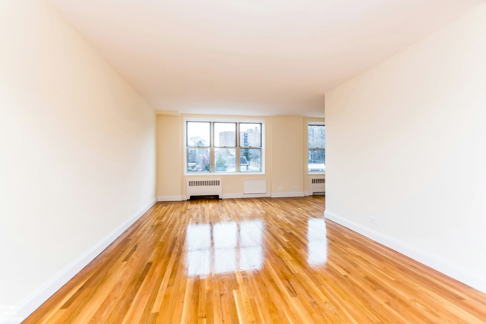 5715 Mosholu Ave unit 6F, Bronx, NY 10471 - photo 1