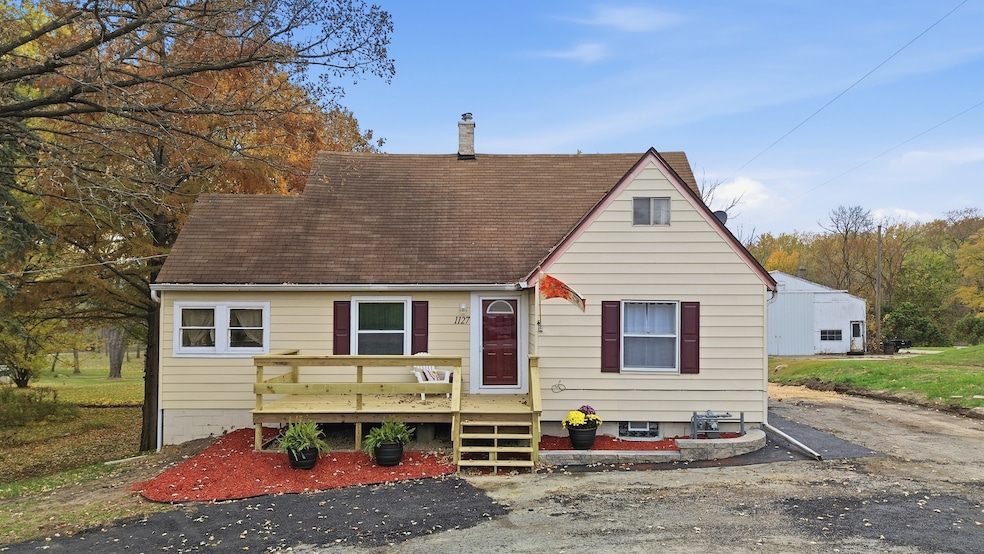 1127 4th Ave, Dixon, IL 61021 - photo 1