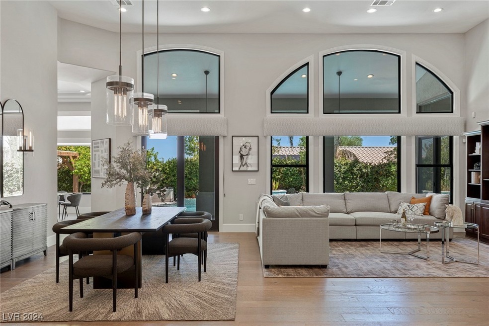Dining / Living Room